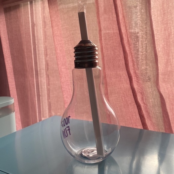 ⭐️✨ The Illuminating Sip: Lightbulb-shaped Drinking Bulb for 100% Fun! - Picture 5 of 5